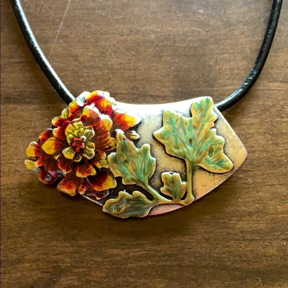 Chico’s short necklace